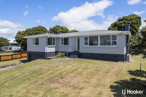 Photo of property in 2 Hillary Street, Waihi Beach, 3611