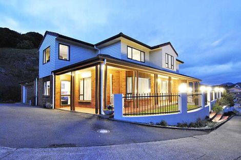 Photo of property in 15 Otamarau Grove, Maungaraki, Lower Hutt, 5010