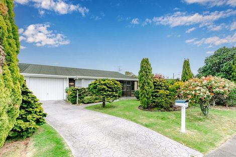 Photo of property in 19a Rewarewa Crescent, Waikanae, 5036