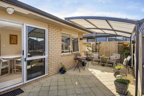Photo of property in 130 Tuihana Drive, Papamoa Beach, Papamoa, 3118