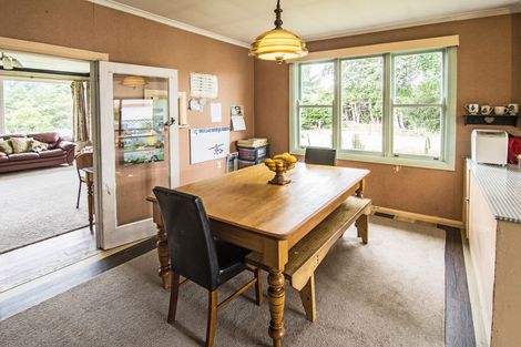 Photo of property in 72 Stanly Street, Eketahuna, 4900