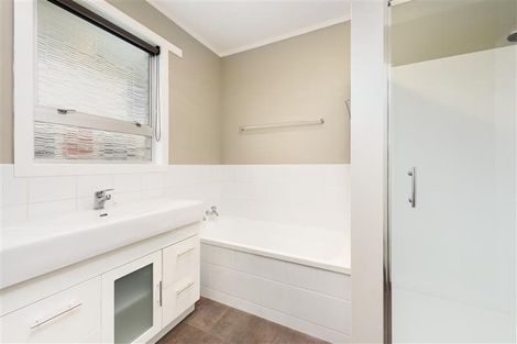 Photo of property in 294 Ngatai Road, Bellevue, Tauranga, 3110