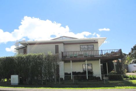 Photo of property in 2 Tui Terrace, Tairua, 3508