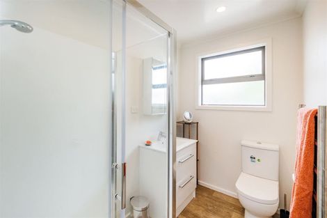 Photo of property in 12 Somerset Crescent, Highbury, Palmerston North, 4412