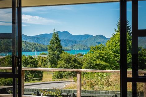 Photo of property in 108 Moana View Road, Waikawa, Picton, 7220