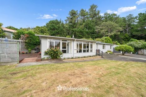 Photo of property in 40 Kamahi Street, Stokes Valley, Lower Hutt, 5019