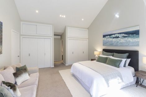 Photo of property in 18 College Avenue, Strowan, Christchurch, 8052