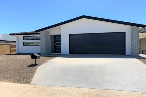 Photo of property in 29 Whakaturou Crescent, Pyes Pa, Tauranga, 3112