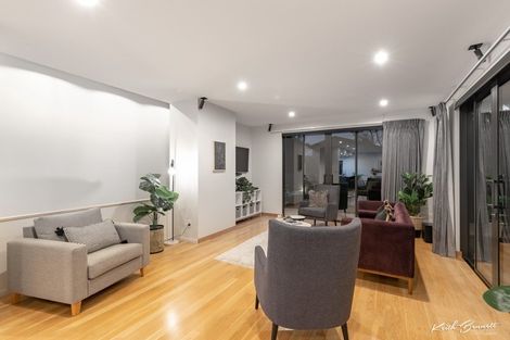 Photo of property in 28 Orr Crescent, Hutt Central, Lower Hutt, 5011