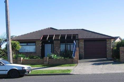 Photo of property in 45 Wiseley Road, West Harbour, Auckland, 0618