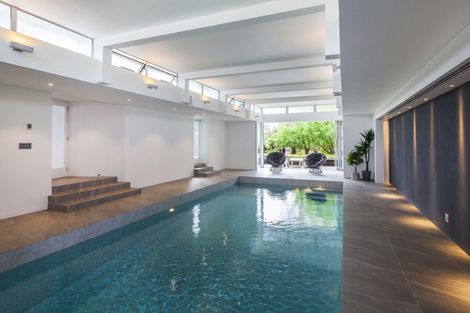 Photo of property in 8 Saint Barnabas Lane, Fendalton, Christchurch, 8052