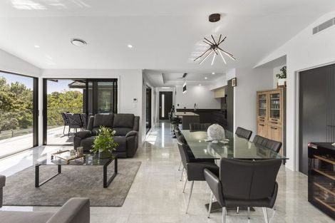 Photo of property in 52 Scott Road, Stanmore Bay, Whangaparaoa, 0932