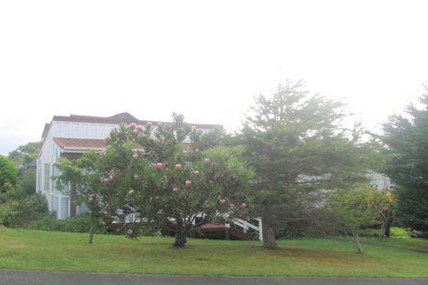 Photo of property in 1 Latitude Close, Whitby, Porirua, 5024