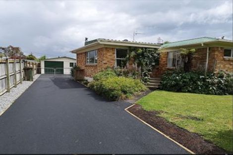 Photo of property in 11 Southsea Crescent, Silverdale, Hamilton, 3216