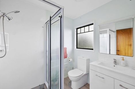 Photo of property in 6 Pararewa Drive, Whalers Gate, New Plymouth, 4310