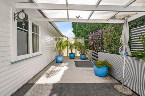 Photo of property in 25 Lowtherhurst Road, Massey, Auckland, 0614