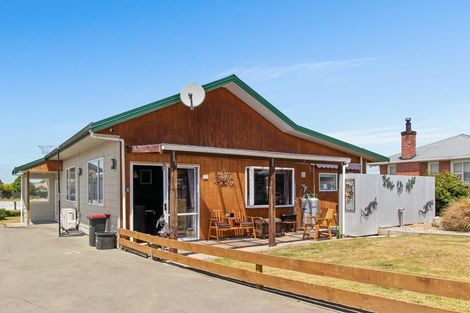 Photo of property in 10 Studholme Street, Waimate, 7924