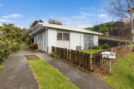Photo of property in 7 Fairview Place, Westown, New Plymouth, 4310