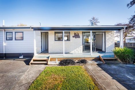Photo of property in 6 Apollo Parade, Milson, Palmerston North, 4414