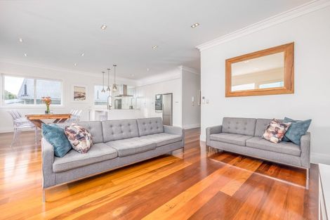 Photo of property in 16 Warwick Street, Morningside, Auckland, 1022