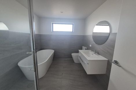 Photo of property in 32 Pateman Street, Woodend, 7610