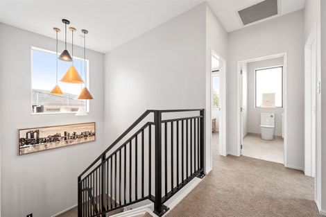 Photo of property in 7 Marlin Street, West Harbour, Auckland, 0618