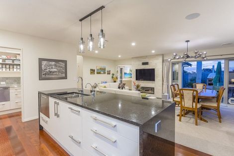 Photo of property in 13 Morepork Drive, Waikanae, 5036