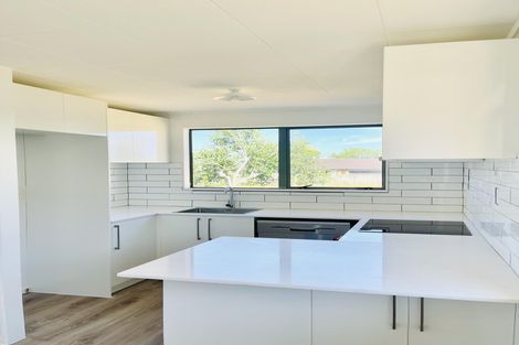 Photo of property in 20a Church Street, Swanson, Auckland, 0612