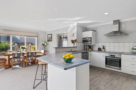 Photo of property in 37 Beaumaris Boulevard, Bethlehem, Tauranga, 3110