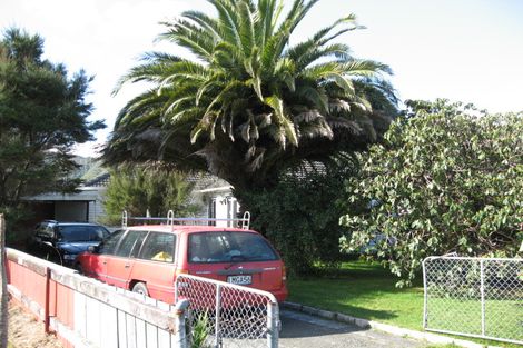 Photo of property in 92 Wellington Road, Wainuiomata, Lower Hutt, 5014