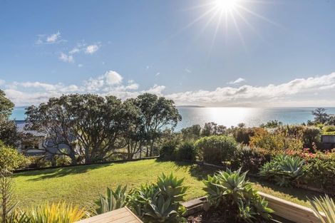 Photo of property in 1420 Whangaparaoa Road, Army Bay, Whangaparaoa, 0930