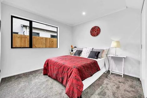 Photo of property in 8e Kent Road, Manurewa, Auckland, 2102