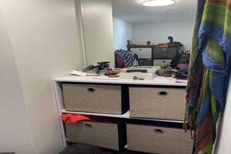 Photo of property in 92 Kelburn Parade, Kelburn, Wellington, 6012