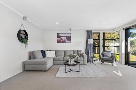 Photo of property in 8 Pat Bishop Place, Papamoa Beach, Papamoa, 3118