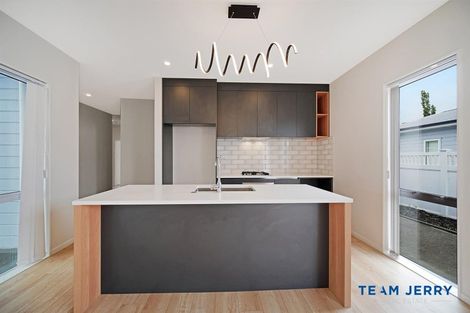 Photo of property in 67 Whare Kauri Road, Papakura, 2110