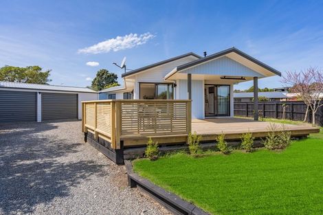 Photo of property in 97 Queens Road, Waikanae Beach, Waikanae, 5036