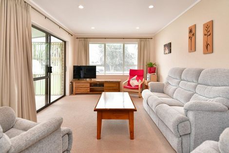 Photo of property in 1/438 Hibiscus Coast Highway, Orewa, 0931