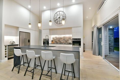 Photo of property in 11 Maturiki Drive, One Tree Point, 0118