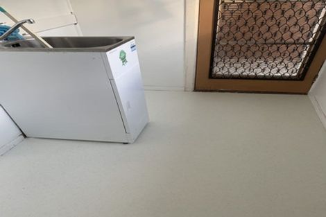 Photo of property in 41 Parrs Cross Road, Henderson, Auckland, 0612