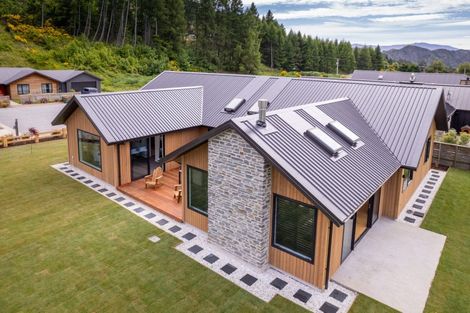 Photo of property in 9 Morepork Way, Arthurs Point, Queenstown, 9371