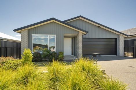 Photo of property in 8 Pioneer Crescent, Omokoroa, 3114