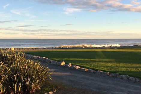 Photo of property in 33 Beach Street, Hokitika, 7810