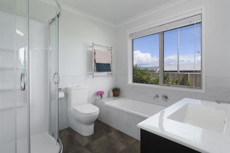 Photo of property in 89 Bert Wall Drive, Omokoroa, 3114