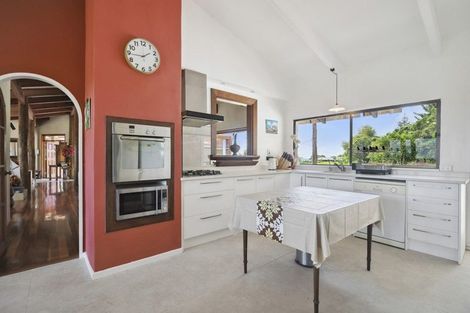 Photo of property in 90 Cedar Terrace, Stanmore Bay, Whangaparaoa, 0932