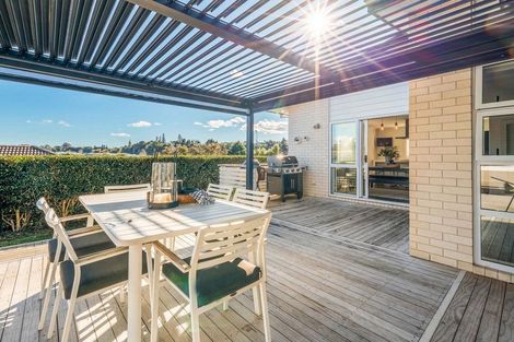 Photo of property in 14 Te Otinga Place, Pyes Pa, Tauranga, 3112