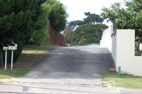 Photo of property in 62 Butterworth Drive, Glendene, Auckland, 0602