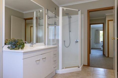 Photo of property in 1/82 Taupo View Road, Taupo, 3330