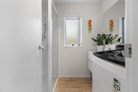 Photo of property in 11 Kamahi Crescent, Papamoa Beach, Papamoa, 3118