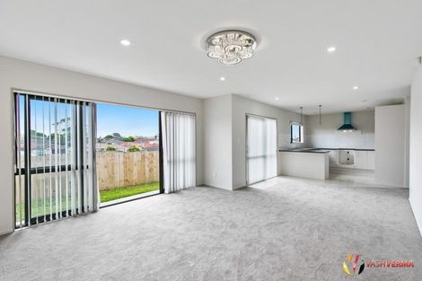 Photo of property in 93c Maplesden Drive, Clendon Park, Auckland, 2103