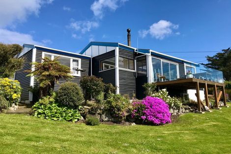 Photo of property in 16 Ward Parade, Bluff, 9814